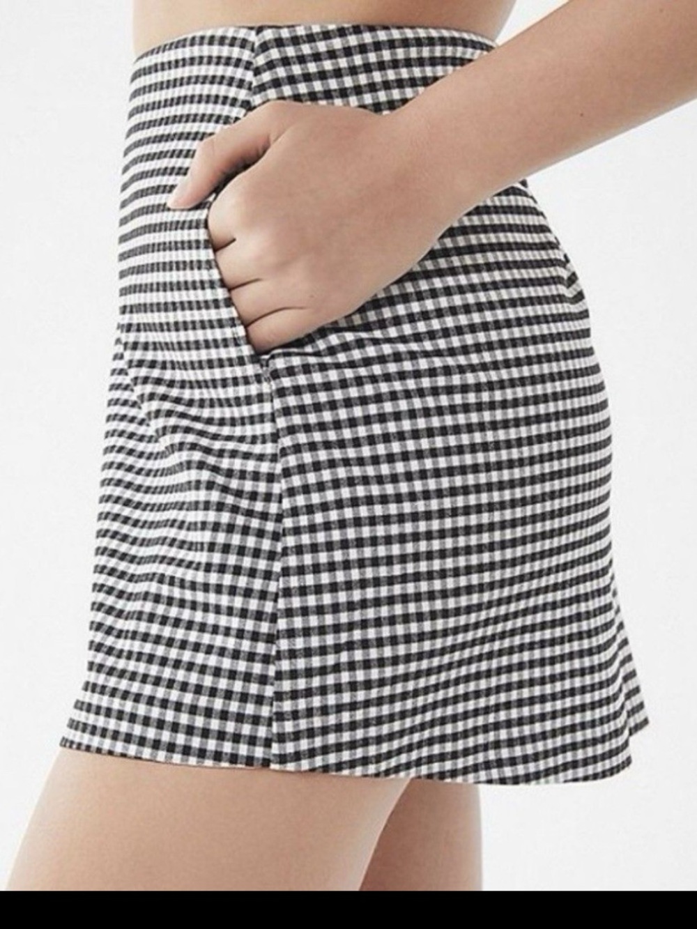 Urban Outfitters Black & White Gingham mini skirt medium